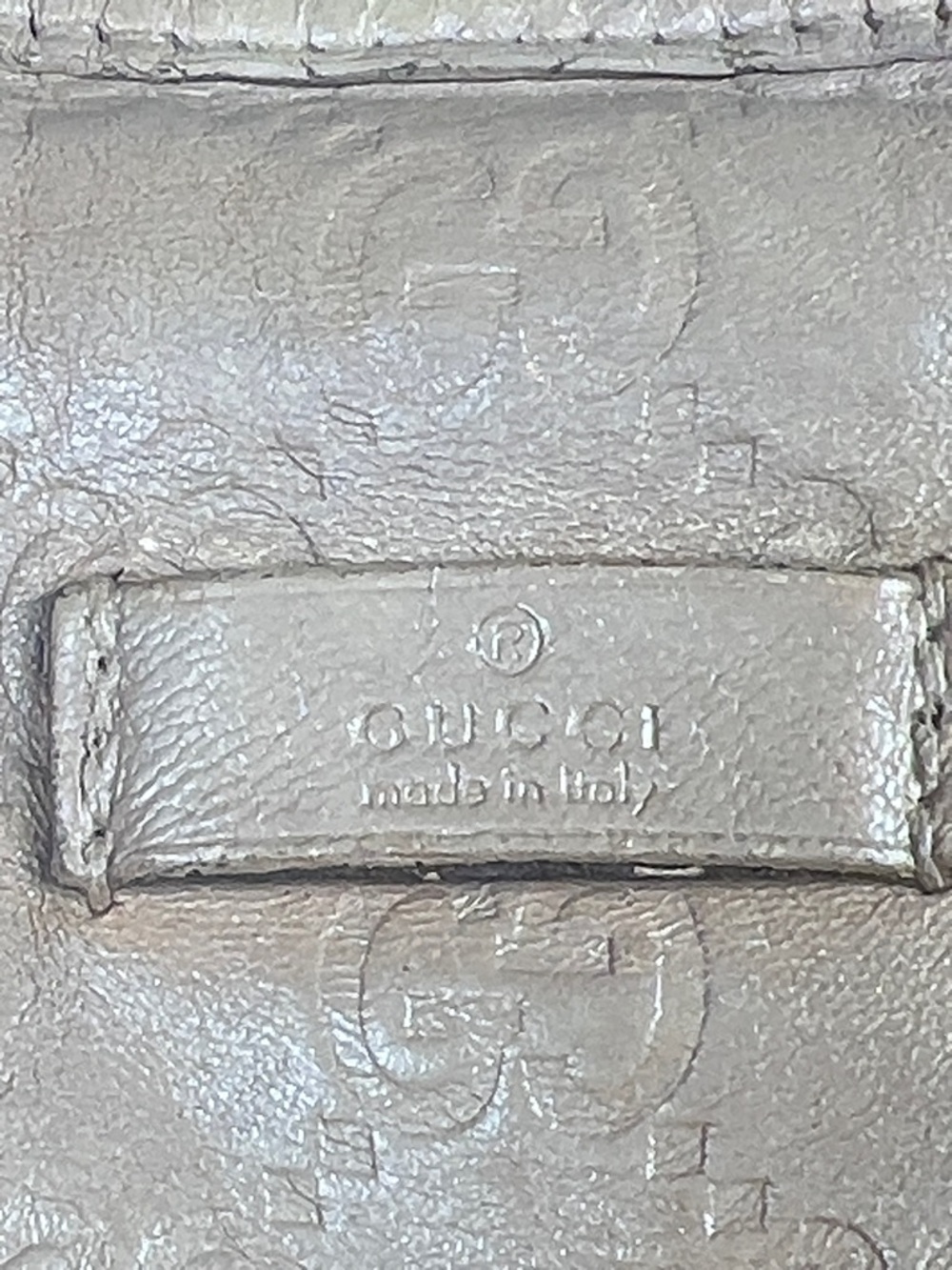 Gucci Beige Monogram Leather Tote Bag - Picture 7 of 11